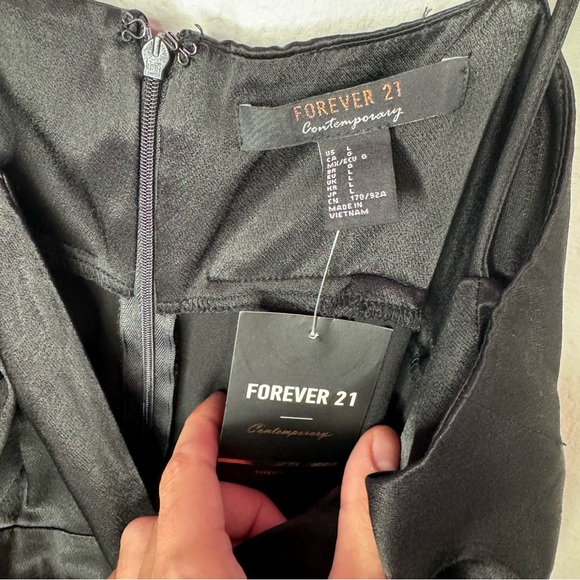 NWT Forever 21 Contemporary Black Mini Dress Size Large - Picture 3 of 3